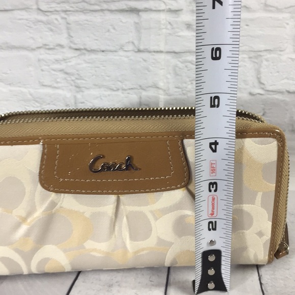 Coach Accordion Wallet - Picture 5 of 5